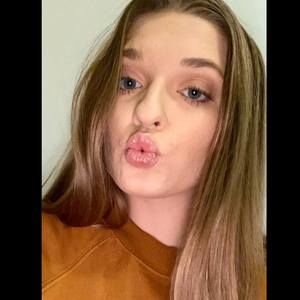 Meet your Posher, Katelyn